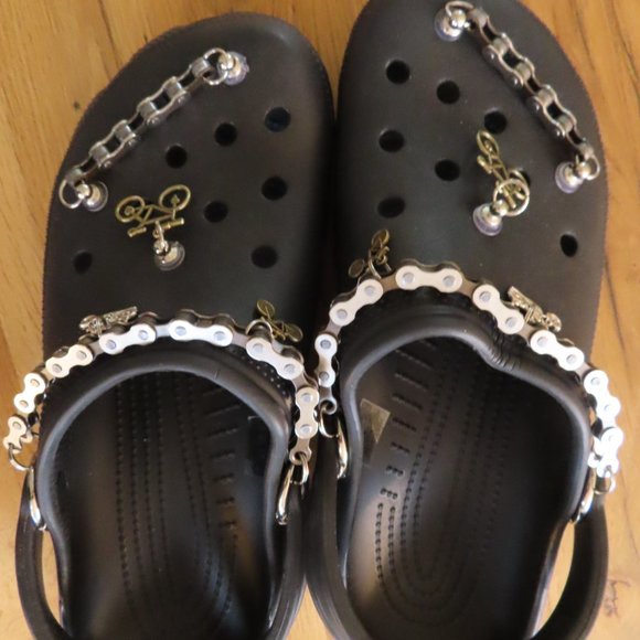 Set of Crocs Shoe Charms Gray Biker Chain Bicycle Chain Pendants Cyclist Jibbitz - Picture 7 of 8